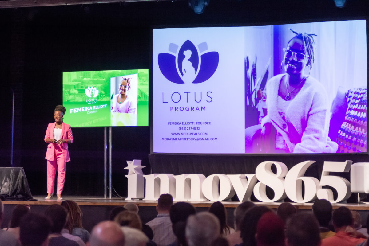 Femeika Elliott takes the stage at Startup Day 2022