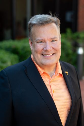 Headshot of Jeff Abbott