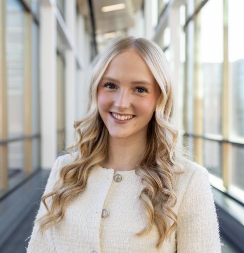 Headshot of Kendra Mueller